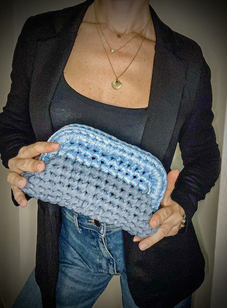 Anita - The Bicolor Blue Clutch